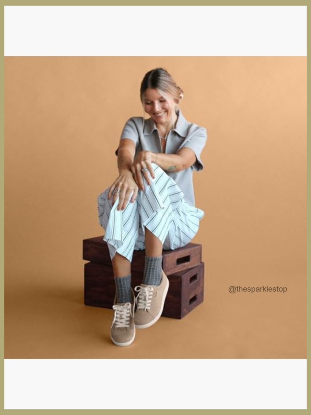 Low Top Fashion Sneakers with Faux Leather PU Upper and Recycled Materials - Picture 2 of 7